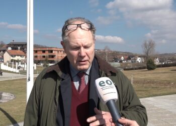 Ish-gazetari i BCC-së: Serbët sulmuan Jasharët me tankët që i kishin vjedhur në Bosnjë