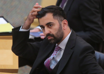 Humza Yousaf – kryeministri i parë me ngjyrë dhe i pari mysliman në Skoci