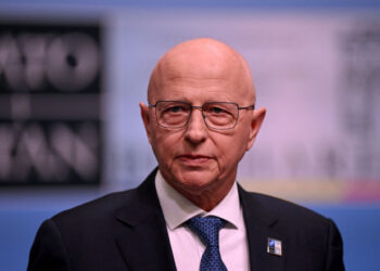 Zëvendësekretari i NATO-s: Kërkojmë përparim të mëtejshëm në normalizimin e raporteve Kosovë-Serbi