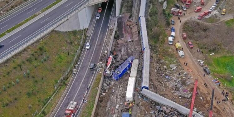 Aksidenti i trenave në Greqi, vdes një shqiptar