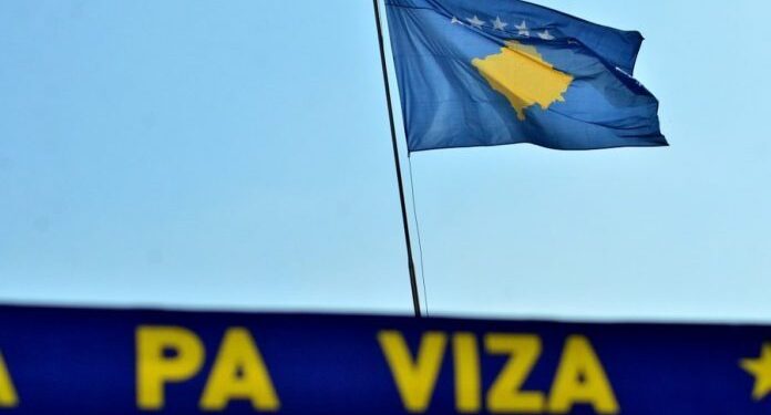Kosovarët mund të qëndrojnë 90 ditë në BE pa viza