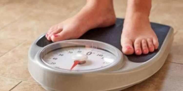 Çfarë i ndodh trupit tuaj nëse humbni 5 kilogram në javë?