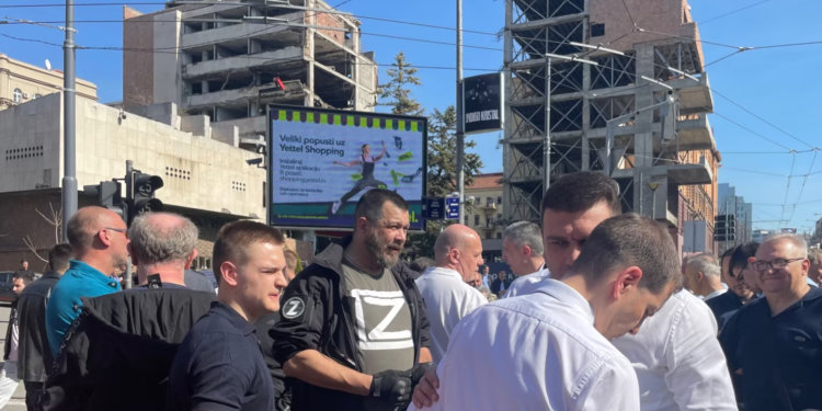 Me simbole ruse, djathtistët serbë protestojnë kundër marrëveshjes me Kosovën