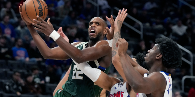 Milwaukee e Denver nuk falin, mbrojnë kreun në Konferencat përkatëse