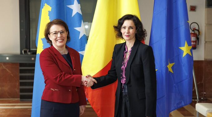 Belgjika pret progres në normalizimin e marrëdhënieve mes Kosovës dhe Serbisë
