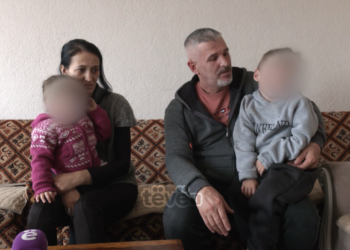 Njërin djalë e humbi ditën e Bajramit, tjetri vuan nga epilepsia. Familja Namani kërkon ndihmë