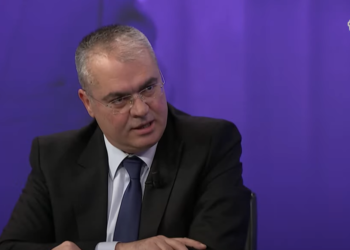 Fetoshi: ShBA-ja dhe BE-ja ia kanë dhënë “bakshish” Vuçiqit mosnjohjen formale të Kosovës