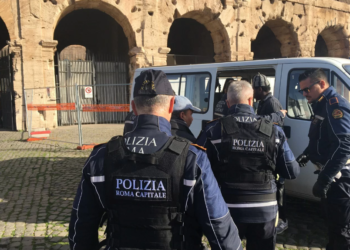 Arrestohet mafiozi italian që bashkëpunoi me këngëtaren shqiptare