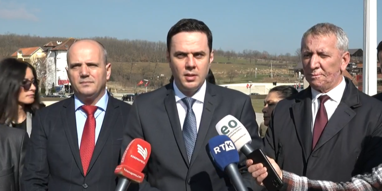 Abdixhiku: Rënia e familjes Jashari, përpjekja finale e Kosovës për shtet dhe pavarësi