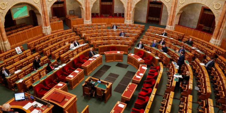 Hungaria shtyn sërish votimin për anëtarësimin e Suedisë dhe Finlandës në NATO