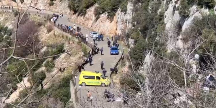 Po ndizte qiri në Kishën e Laçit, gruaja rrëzohet nga lartësia dhe humb jetën