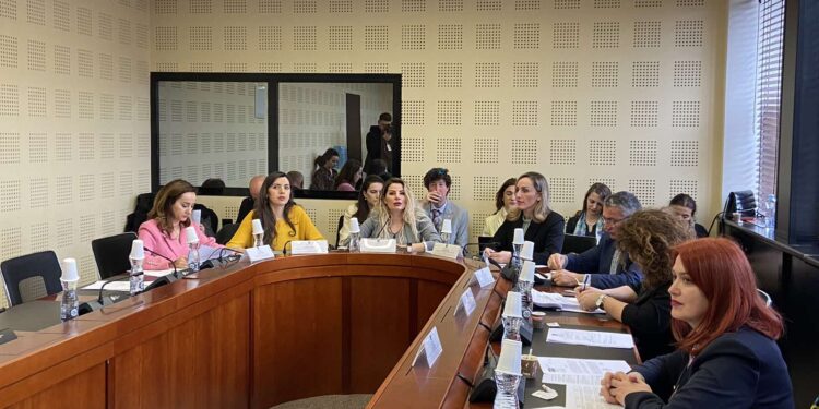 Komisioni miratoi Projektligjin për plotësim-ndryshimin e Ligjit për lirinë fetare