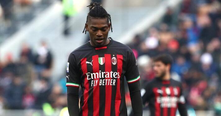 Milan vendos me “shpatulla pas muri” Leaon