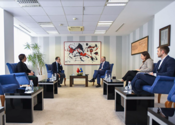 Bislimi takohet me ambasadorin turk, flasin për thellimin e marrëdhënieve bilaterale