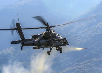 Përplasen dy helikopterë të ushtrisë amerikane, pritet të ketë viktima