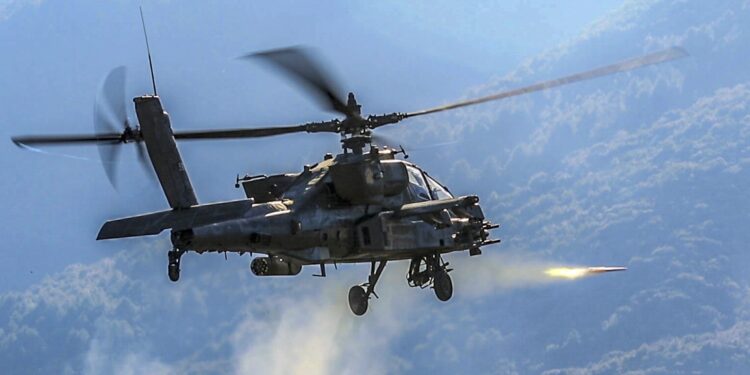 Përplasen dy helikopterë të ushtrisë amerikane, pritet të ketë viktima