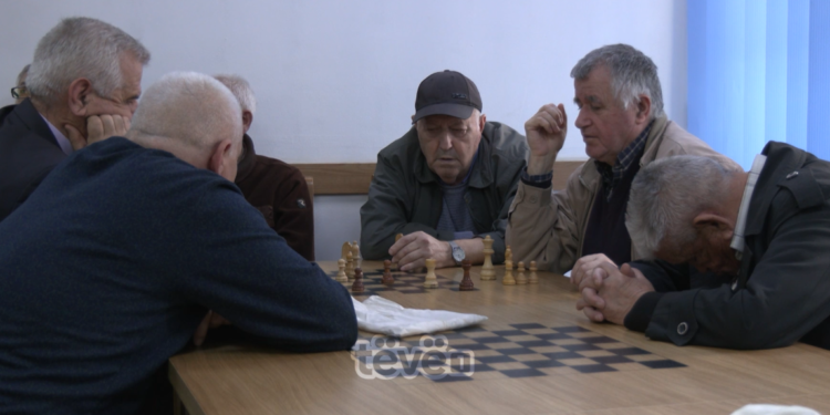 Të moshuarit, shokë me vetminë