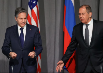 Blinkeni takohet me Lavrovin