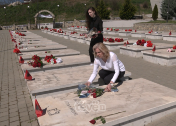 Rrëfimi i të mbijetuarës nga masakra në Krushë të Madhe të cilës ju vranë tre vëllezër