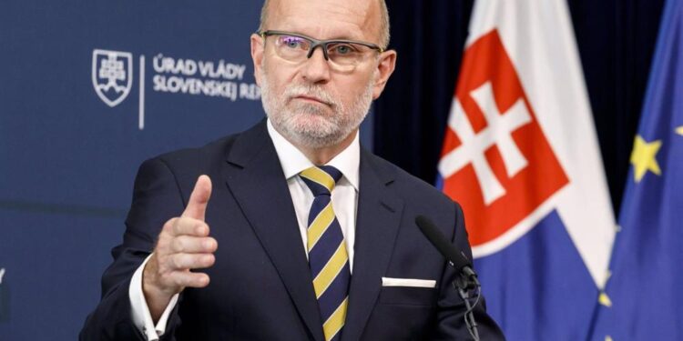 Sllovakia përgëzon Kurtin e Vuçiqin për guximin dhe përgjegjësinë politike në Ohër