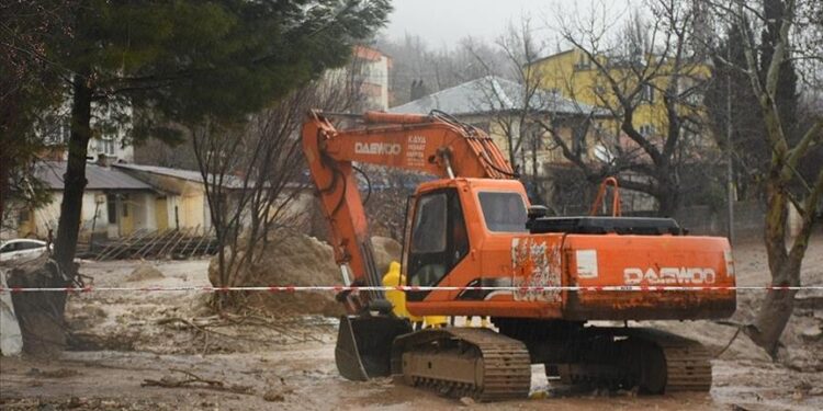 Turqi, një i vdekur dhe disa të zhdukur nga përmbytjet
