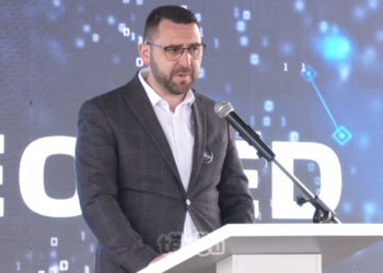 Projekti infrastrukturor që pajis vendin me internet të shpejtë