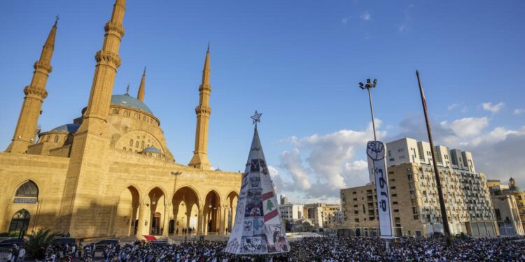 Myslimanët në mbarë botën festuan Bajramin me lutje për paqe dhe mirësi