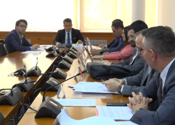 ​Komisioni për Buxhet miraton projektligjin për faljen e 100 eurove të tatimit në pronë