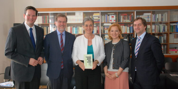 Nga Lunaçek e deri te Schneeberger – kush ishin lobuesit europianë më të zëshëm për liberalizimin e vizave