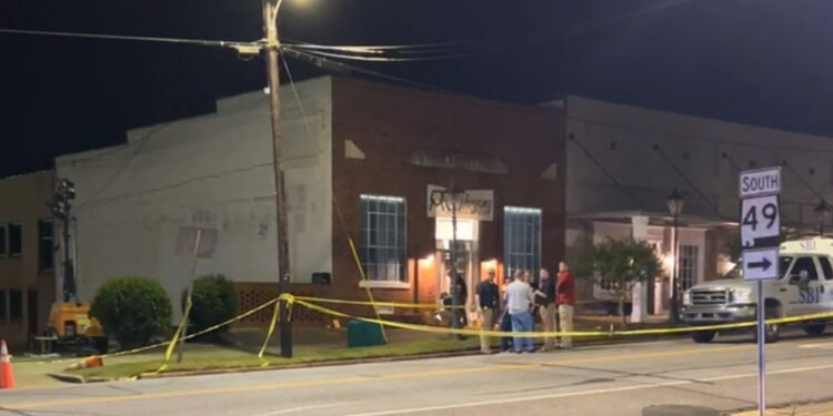 Festa e ditëlindjes kthehet në tragjedi, katër të vrarë e disa të plagosur në Alabama