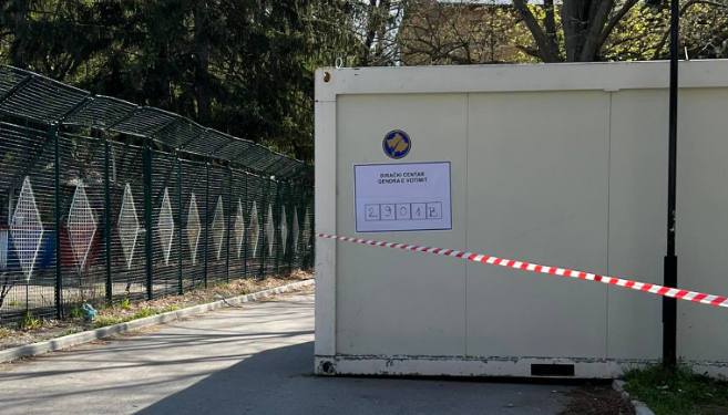 Në qendrën më të madhe në Zveçan deri tani kanë votuar 4 qytetarë