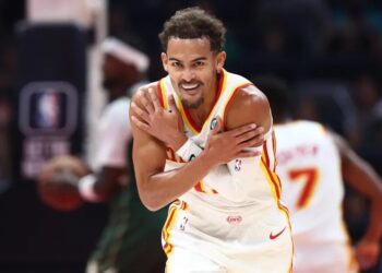 Nuggets e Suns kalojnë tutje, Young mban gjallë shpresat e Hawks
