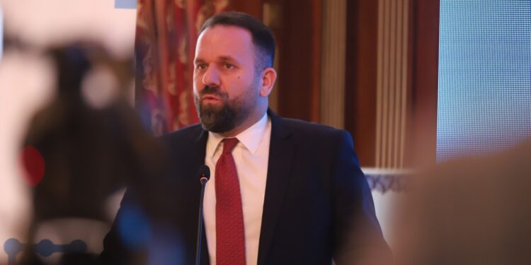 Arrestimi i drejtorit të KEK-ut, Rukiqi: Paralajmërim i korrupsionit të Qeverisë Kurti