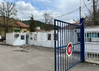 Mbërrijnë në veri kontejnerët ku do të votohet më 23 prill, po ruhen në stacione policore