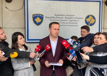 Shtyhet për të mërkurën mbledhja e KQZ-së, Elezi jep detaje
