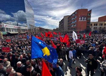 Krasniqi: Thaçi, Veseli, Krasniqi e Selimi me bashkëluftëtarë do të rikthehen fitimtarë, siç erdhën dikur si çlirimtarë