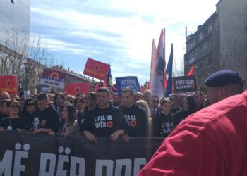 Përfundon “Marshi për Drejtësi”, kërkohet drejtësi për të akuzuarit në Hagë