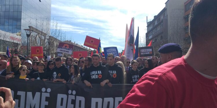 Përfundon “Marshi për Drejtësi”, kërkohet drejtësi për të akuzuarit në Hagë