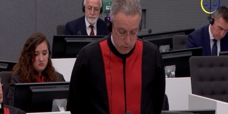 Avokati Mishetiq tha se gjashtë akuzat për krime kundër njerëzimit duhet të rrëzohen