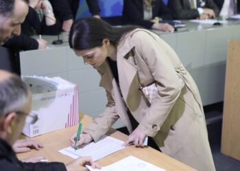 449 kadetë policorë nënshkruajnë kontratat me Policinë e Kosovës