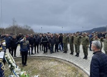 Zëvendëskomandanti i FSK-së bëri homazhe në Koshare