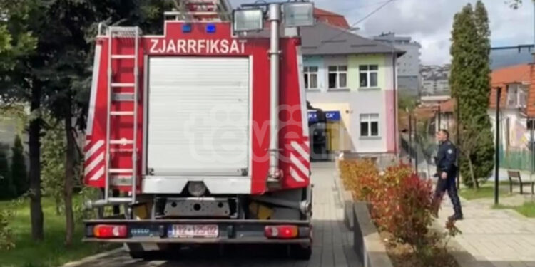 Probleme me rrymë në shkollën “Faik Konica” në Prishtinë, intervenojnë zjarrfikësit