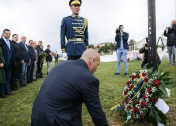 Haradinaj në 24 vjetorin e betejës së Marecit: Sakrifica e të rënëve, motiv për ta dashur atdheun