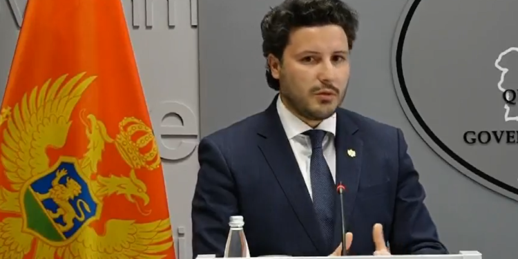 Abazoviq: Kosova e Mali i Zi të japin shembull se si duhet të jenë marrëdhëniet mes dy qeverive