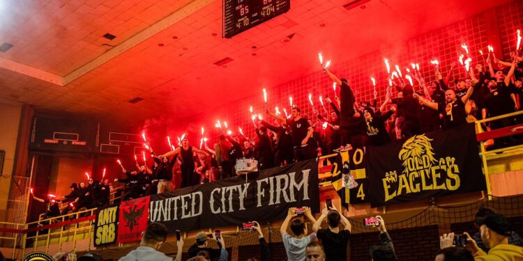 Peja eliminon kampionin dhe bëhet finalistja e parë në basketboll