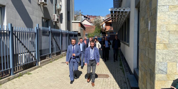 Radoniqi: Procesi i votimit po shkon në rregull, siguria në nivel