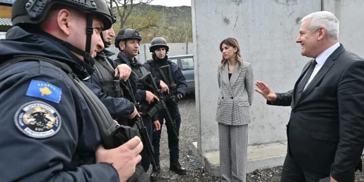 Haxhiu e Sveçla vizitojnë Leposaviqin