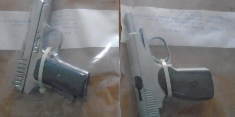 Policia sekuestron dy armë në Prizren