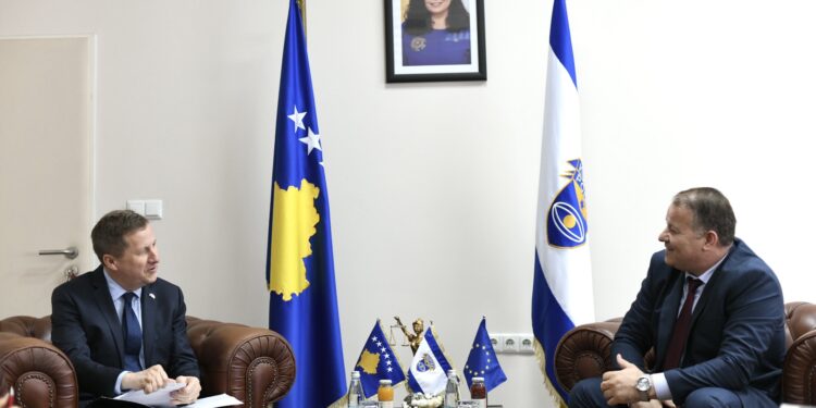 Szonyog dhe Hoxha diskutojnë për zbatimin e reformave në Policinë e Kosovës