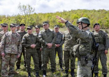 Komandanti i Iowa-s përcjell nga afër ushtrimin fushor të FSK-së